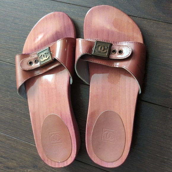 CHANEL Vintage Interlocking CC Logo Clogs - Picture 6 of 16